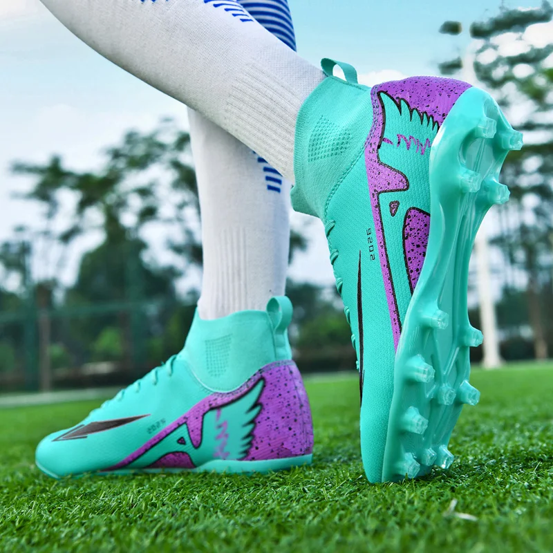 New Men Football Boots Outdoor High-quality Soccer Shoes Ultralight Indoor High Ankle Non-Slip Sports Shoes Futsal Non-Slip