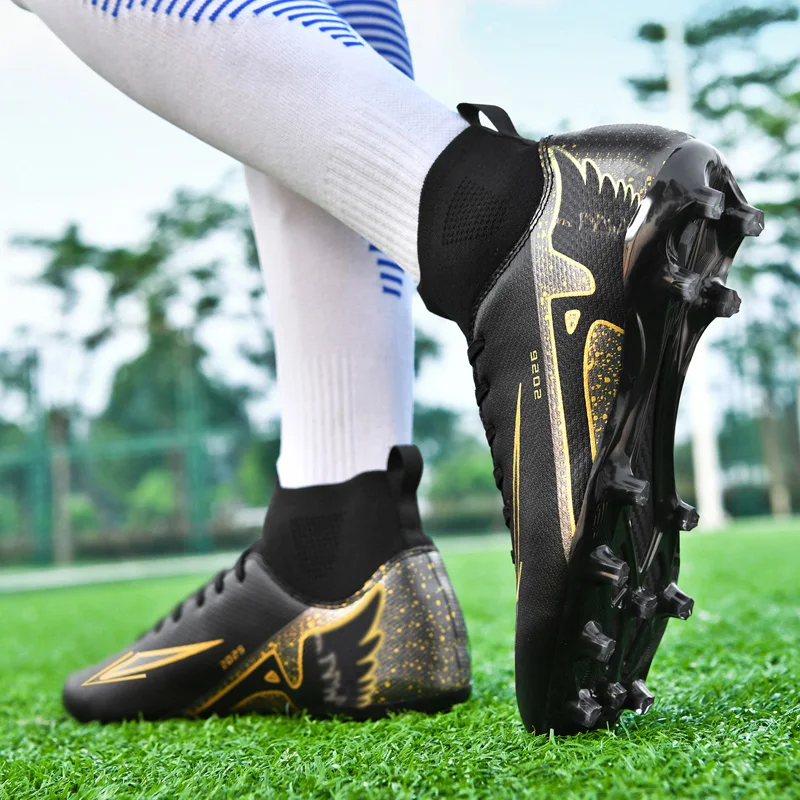 New Men Football Boots Outdoor High-quality Soccer Shoes Ultralight Indoor High Ankle Non-Slip Sports Shoes Futsal Non-Slip