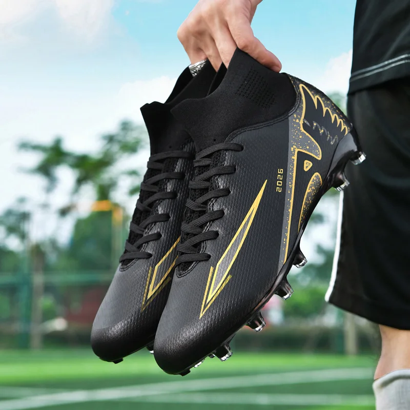 New Men Football Boots Outdoor High-quality Soccer Shoes Ultralight Indoor High Ankle Non-Slip Sports Shoes Futsal Non-Slip