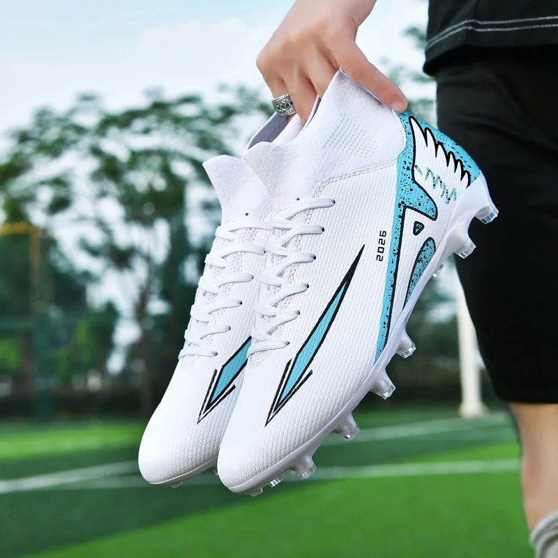 New Men Football Boots Outdoor High-quality Soccer Shoes Ultralight Indoor High Ankle Non-Slip Sports Shoes Futsal Non-Slip