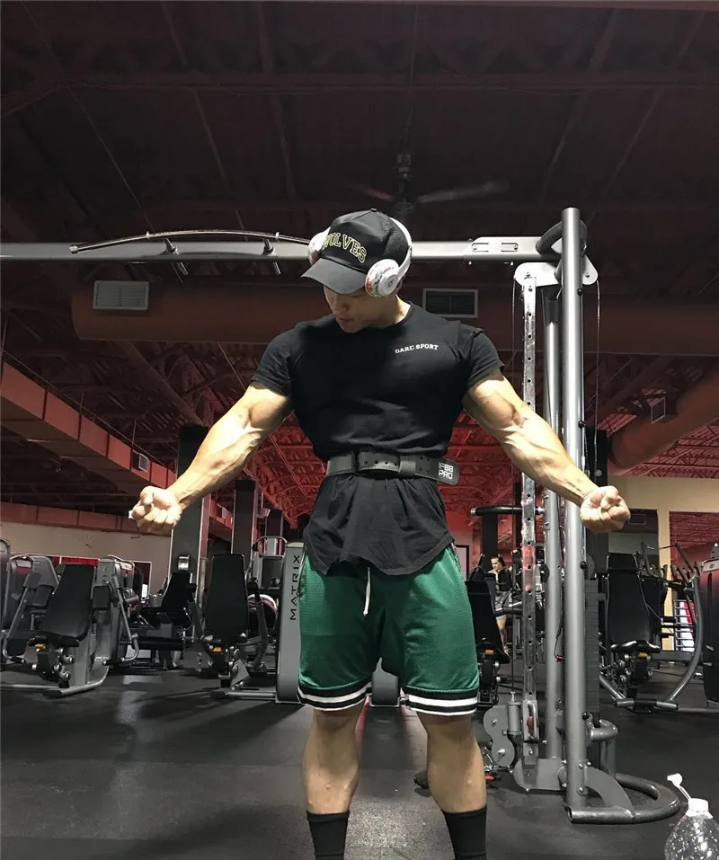 2022 Gym Shorts Men Mesh Running Shorts Men Quick Dry Loose Sport Basketball Training Shorts Male Sportswear Summer Men Shorts