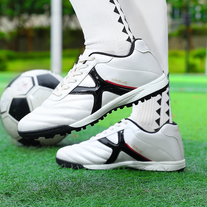 New Men Soccer Shoes Sneakers High-quality Match Light Futsal Cleats Football Boots Non-Slip Grass Indoor Hot-selling Outdoor