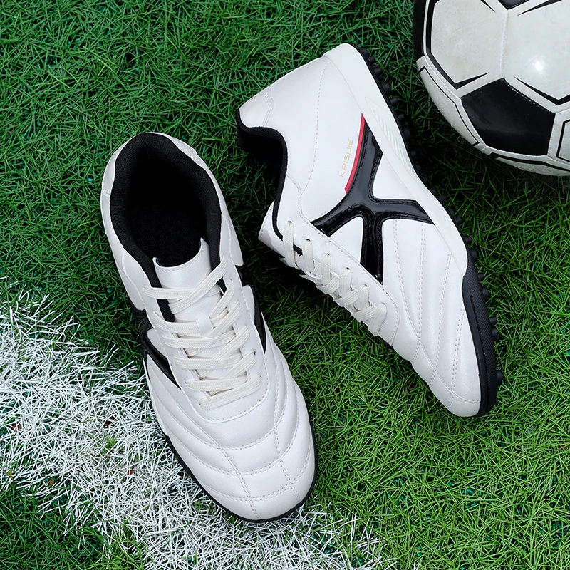 New Men Soccer Shoes Sneakers High-quality Match Light Futsal Cleats Football Boots Non-Slip Grass Indoor Hot-selling Outdoor