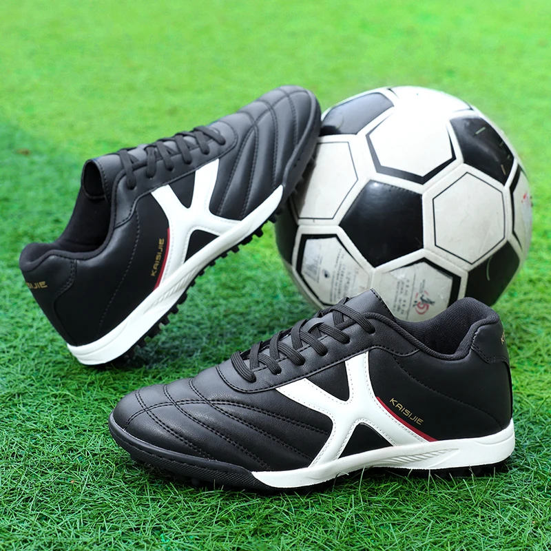 New Men Soccer Shoes Sneakers High-quality Match Light Futsal Cleats Football Boots Non-Slip Grass Indoor Hot-selling Outdoor