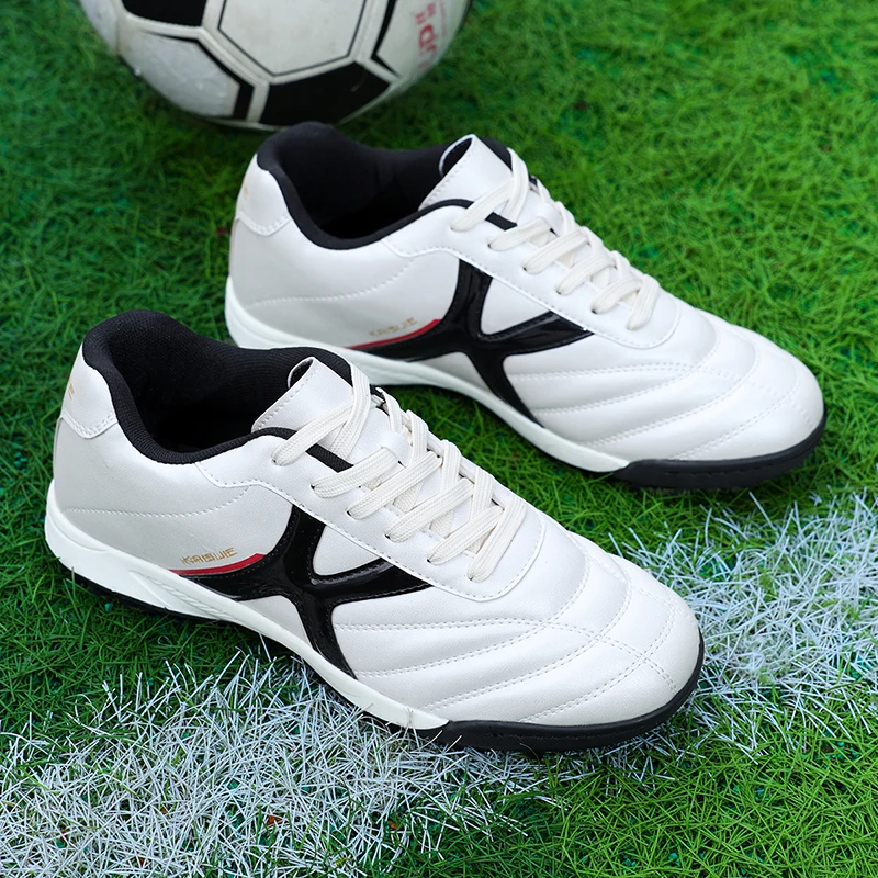 New Men Soccer Shoes Sneakers High-quality Match Light Futsal Cleats Football Boots Non-Slip Grass Indoor Hot-selling Outdoor
