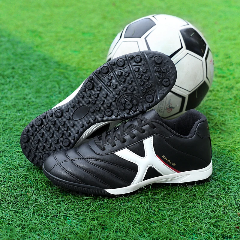 New Men Soccer Shoes Sneakers High-quality Match Light Futsal Cleats Football Boots Non-Slip Grass Indoor Hot-selling Outdoor