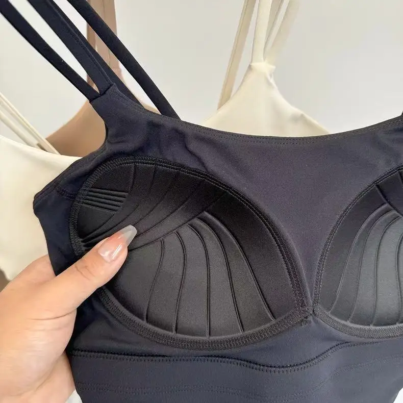 Women's Sports Bra with Padded Cups, Shockproof Running Sexy Strappy Yoga Vest, Outerwear Training Fitness Bra