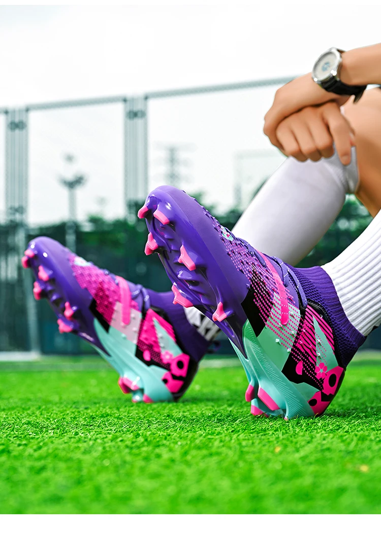 New Men Soccer Shoes High-quality Outdoor High Ankle Ultralight Indoor Football Boots Non-Slip Sports Shoes Futsal Non-Slip
