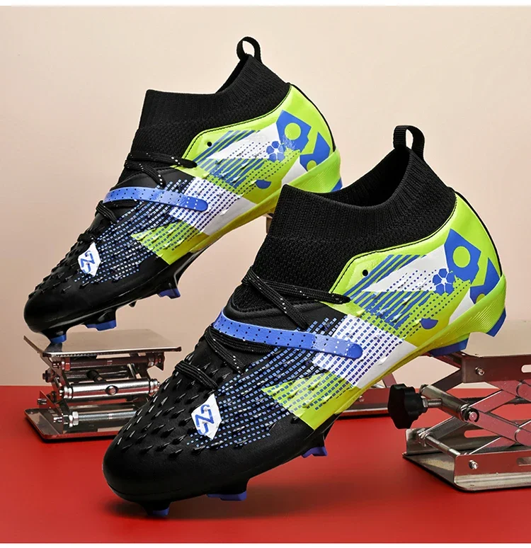 New Men Soccer Shoes High-quality Outdoor High Ankle Ultralight Indoor Football Boots Non-Slip Sports Shoes Futsal Non-Slip