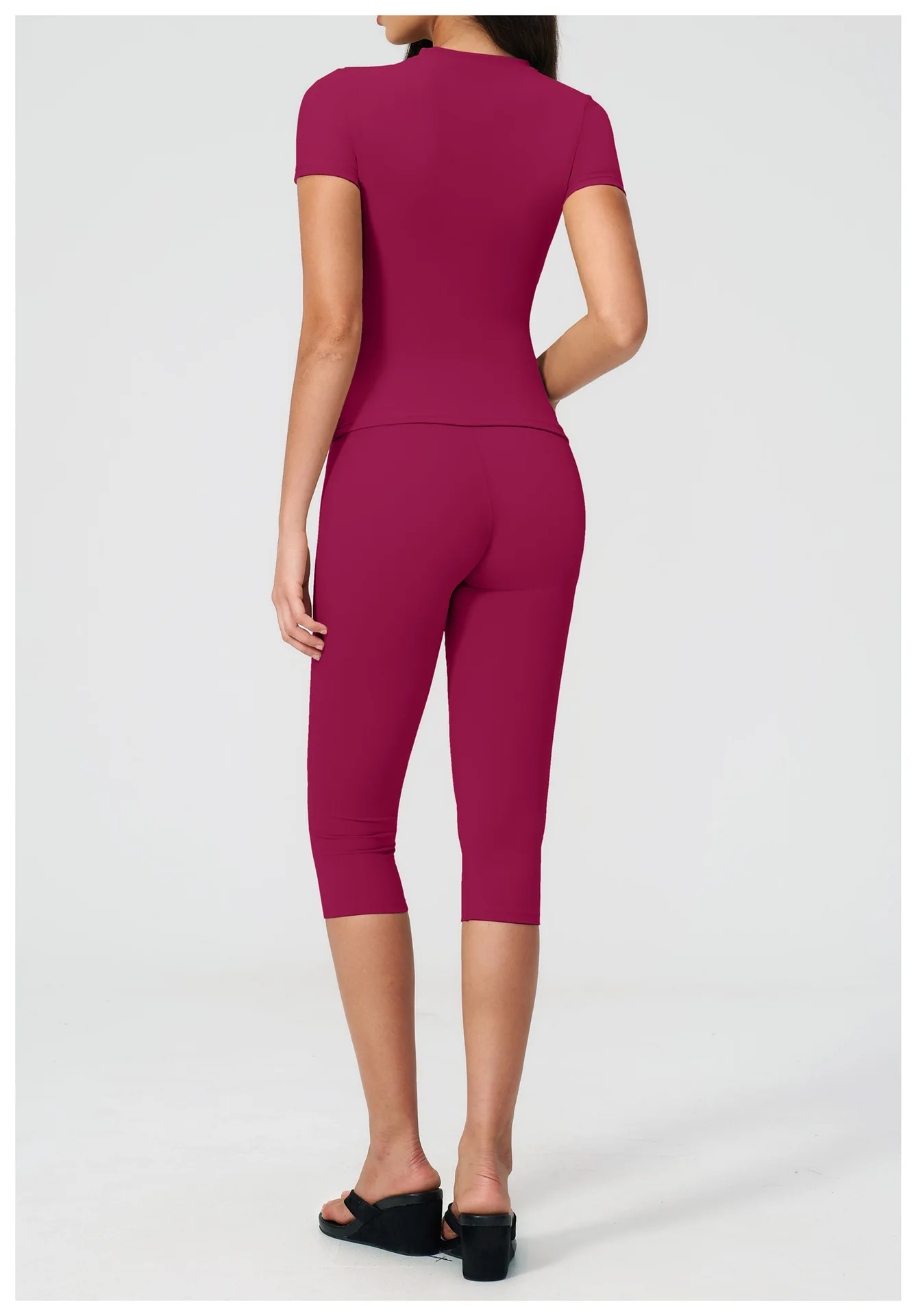 Sports Set Two Pieces Yoga Set Women's Sports Set Quick Drying Short Sleeve Fitness Set Gym Running Slim Capri Pants Sportswear