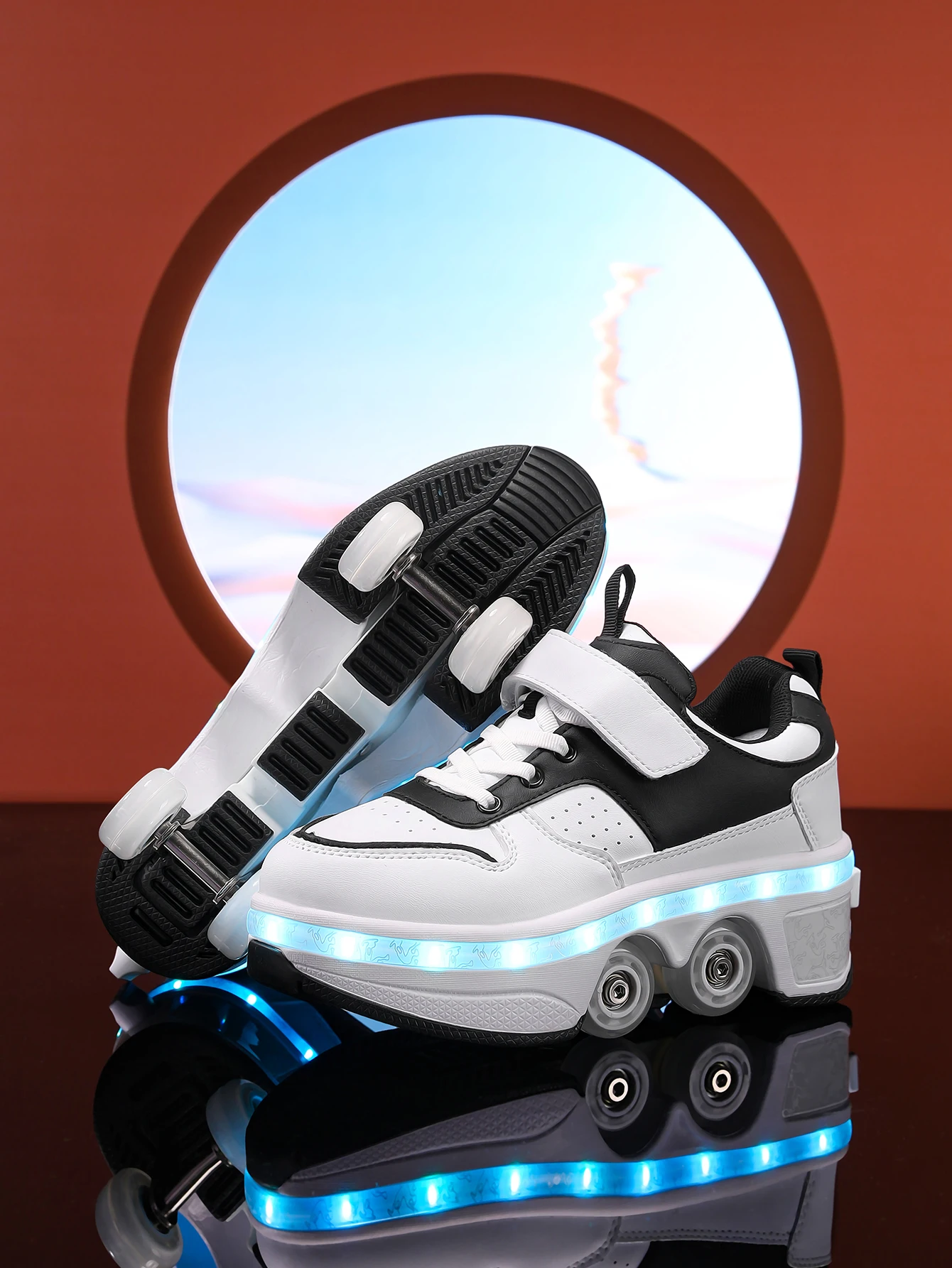 Popular Fashion Upgraded Four Wheel Children's Roller Skating Shoes, One Click Invisible LED Light Skating Shoes