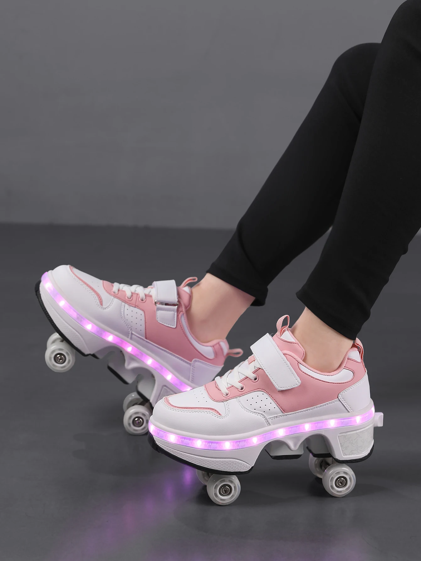Popular Fashion Upgraded Four Wheel Children's Roller Skating Shoes, One Click Invisible LED Light Skating Shoes