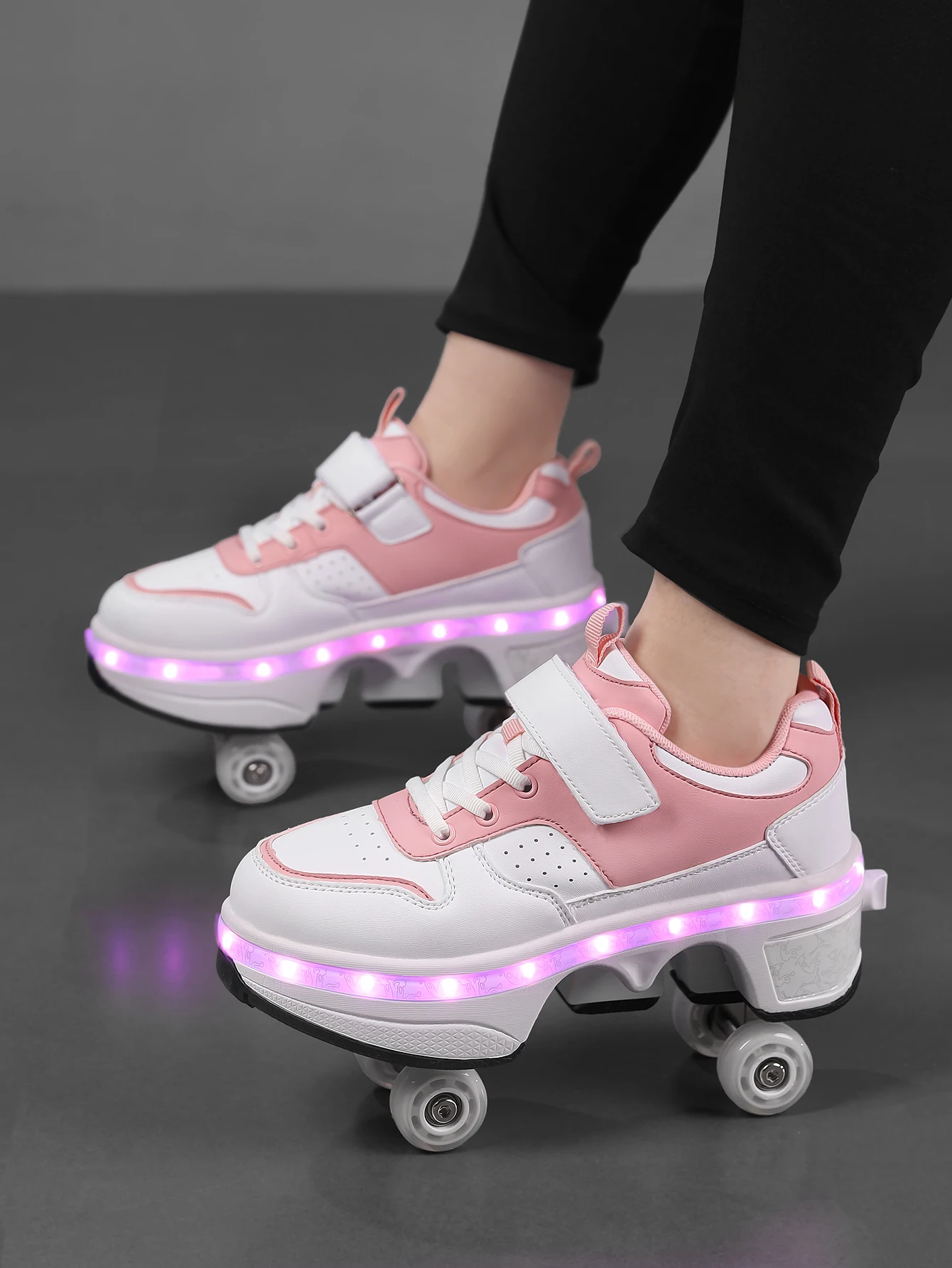 Popular Fashion Upgraded Four Wheel Children's Roller Skating Shoes, One Click Invisible LED Light Skating Shoes