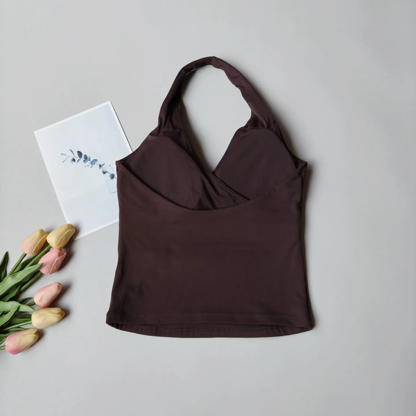 Women's Sexy V-Neck Nude Sports Bra Hanging Neck Breathable Gym Top Active Wear Fitness Yoga Vest Hanging Neck Design Yoga Bra