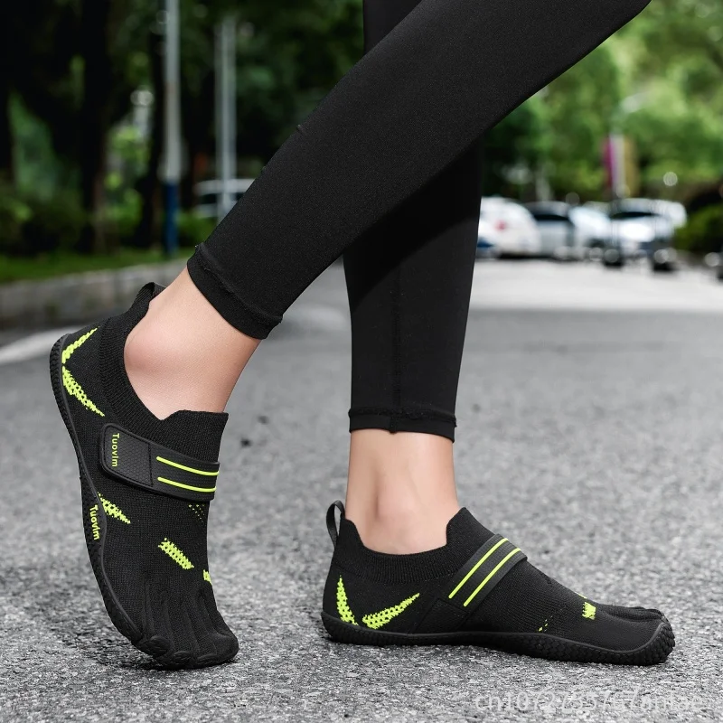 Men Women Five Toe Shoe Professional Hiking Shoes Indoor Yoga Shoe Men Barefoot-Style All-Round Training Non-Slip Fitness Shoe