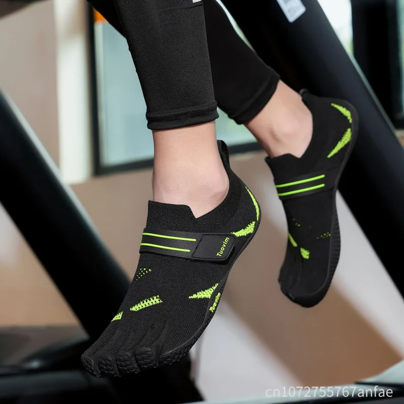 Men Women Five Toe Shoe Professional Hiking Shoes Indoor Yoga Shoe Men Barefoot-Style All-Round Training Non-Slip Fitness Shoe