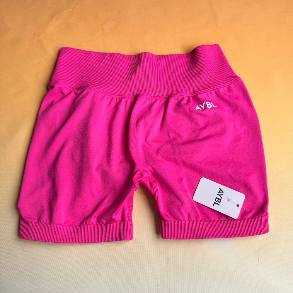 Brand Seamless Yoga Shorts — Butt-Lifting Fitness Shorts, Women's Stretchy Compression Shorts, Moisture-Wicking