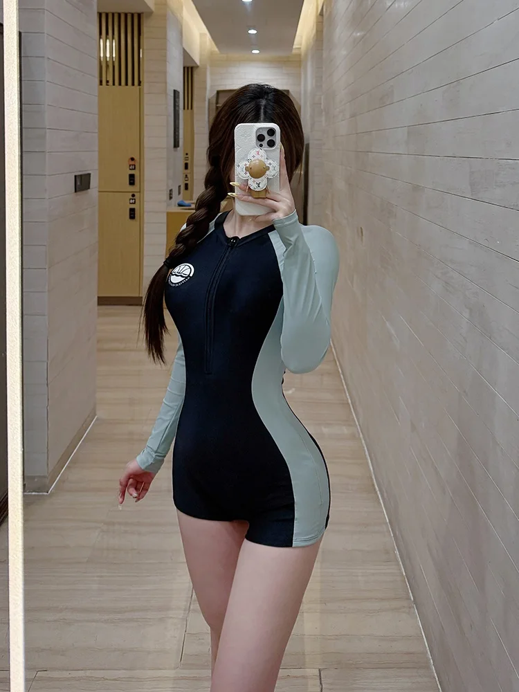One Piece Swimsuit Women 2026 New Solid Zipper Long Sleeves Shorts Bodysuit Swimwear Summer Beach Wear Bathing Suit For Female