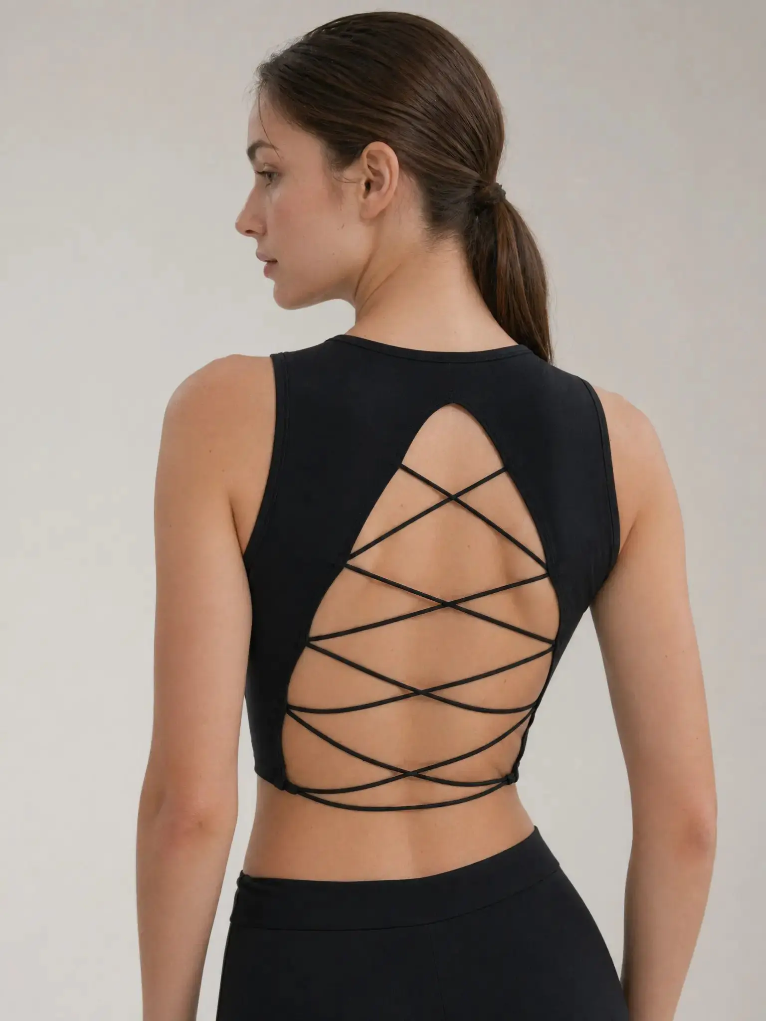Women's One-Piece Outer-Wear Yoga Tank Top with Crisscross Stylish Back – Seamless Yoga Apparel That Doubles as a Sports Bra