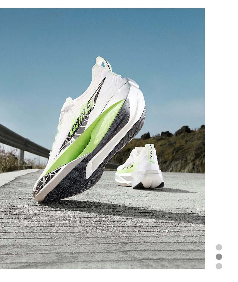 QIAODAN Feiying GT Men Shoes Carbon Plate Marathon Racing Shoes Lightweight Breathable Professional Running Sneaker QDB023262260