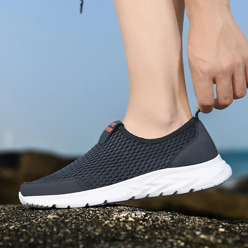 Men Loafers Light Walking Breathable Summer Comfortable Women Casual Shoes Men Sneakers Couple Shoes Plus Size
