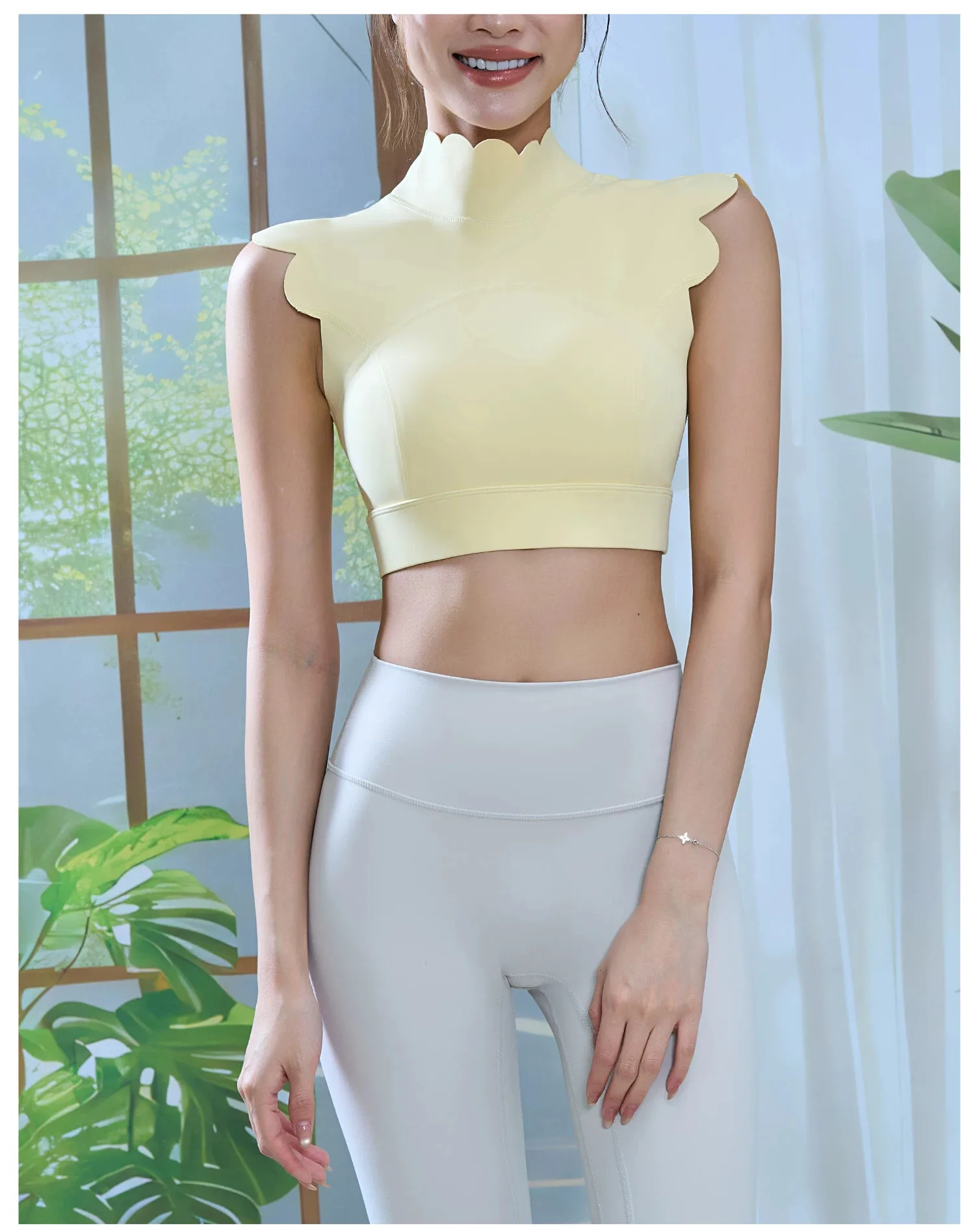 Women Scallop Edge Mock Neck Open Back Sports Bra Padded Naked Feel Breathable Crop Top Fitness Running Yoga Athletic Top