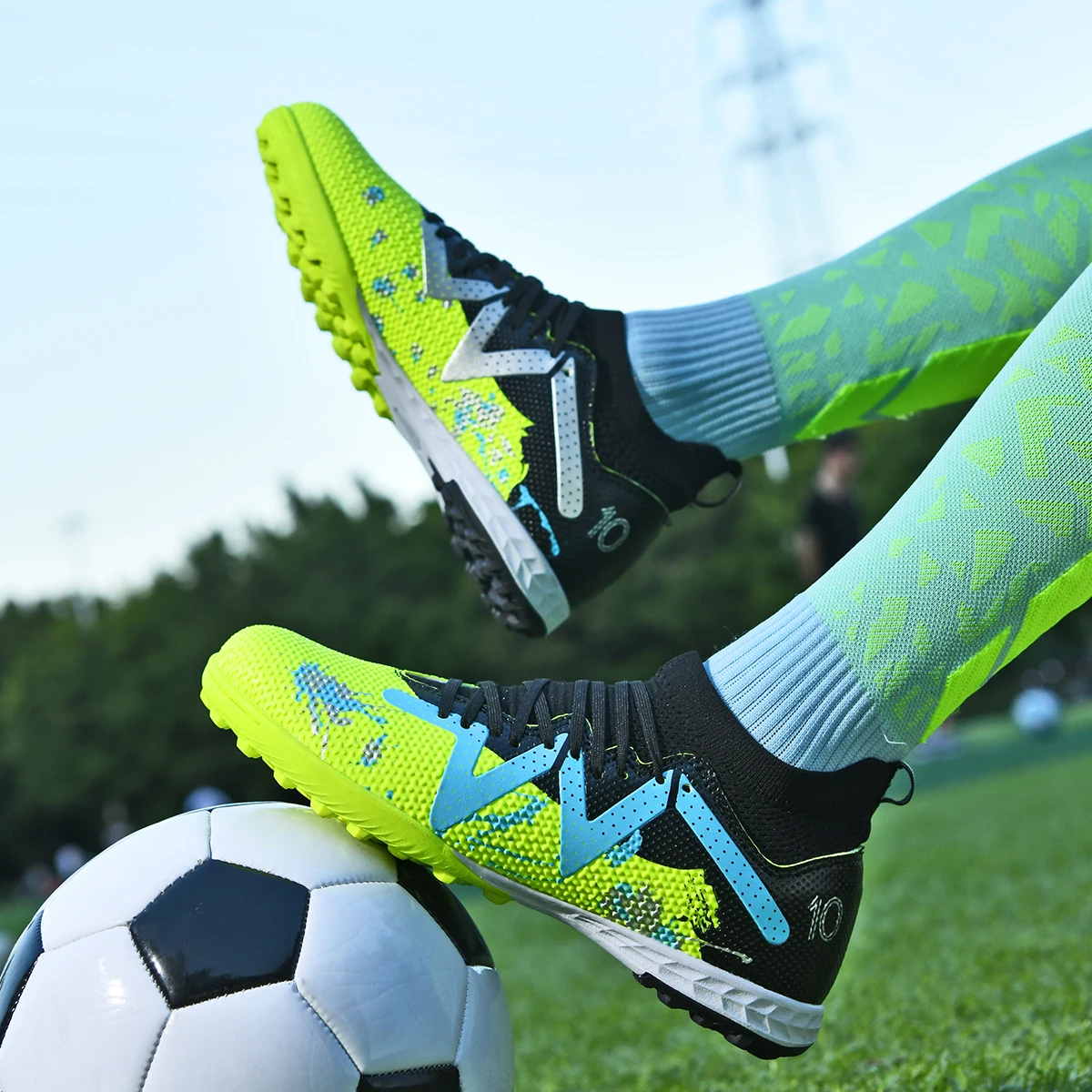 Men TF Turf Soccer Shoes, Breathable PU Upper Anti-slip Rubber Cleats, Adult Football Sneakers for Artificial Grass Training