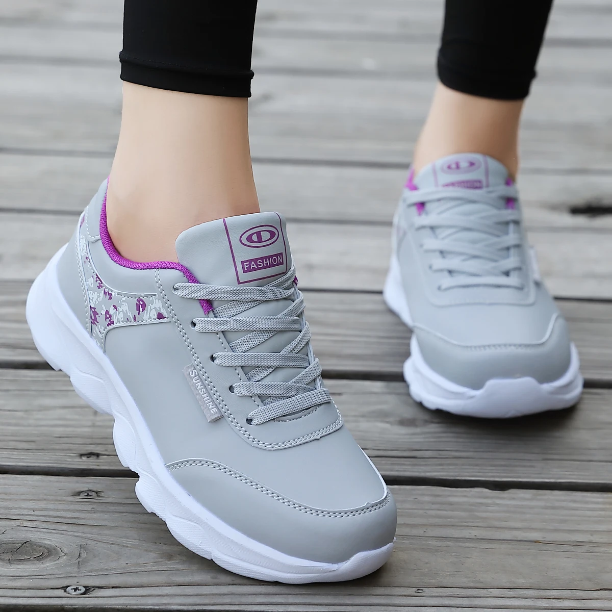 Women's Lightweight Lace-Up Casual Running Shoes, All Season Sneakers for Students Work Travel Outdoor Sports