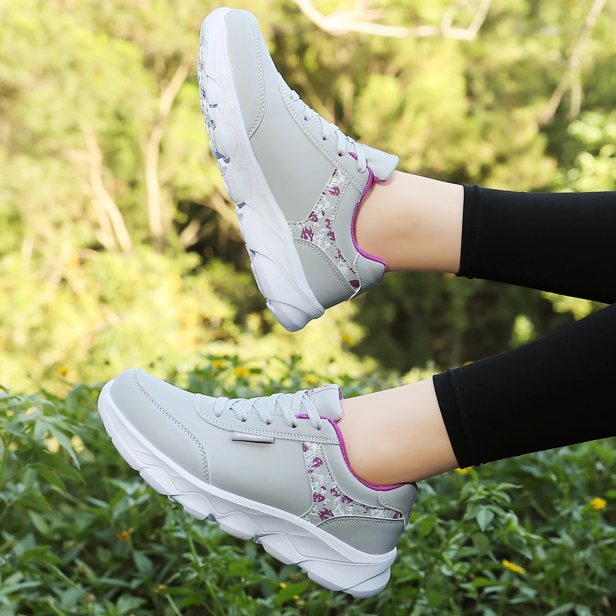 Women's Lightweight Lace-Up Casual Running Shoes, All Season Sneakers for Students Work Travel Outdoor Sports