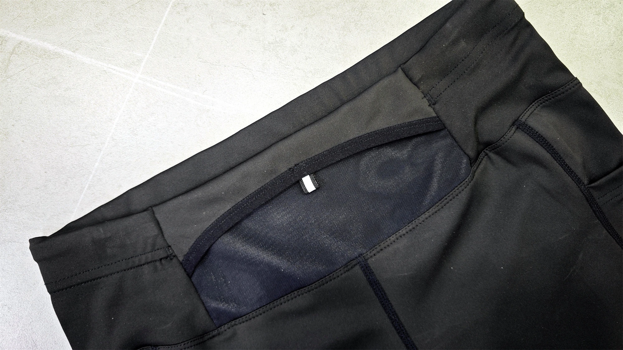 Men Women Yoga Running Shorts Pockets Outdoor Sports Half Pants Tights Exercise Fitness Gym Cycling Shorts Leggings Quick Drying