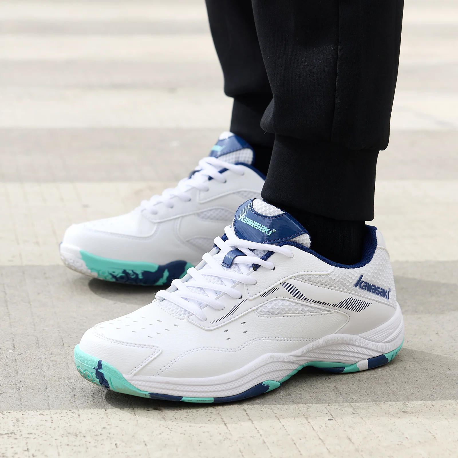 Kawasaki Mens Badminton Shoes Professional Sports Shoes for Women Breathable Indoor Court Sneakers K-086