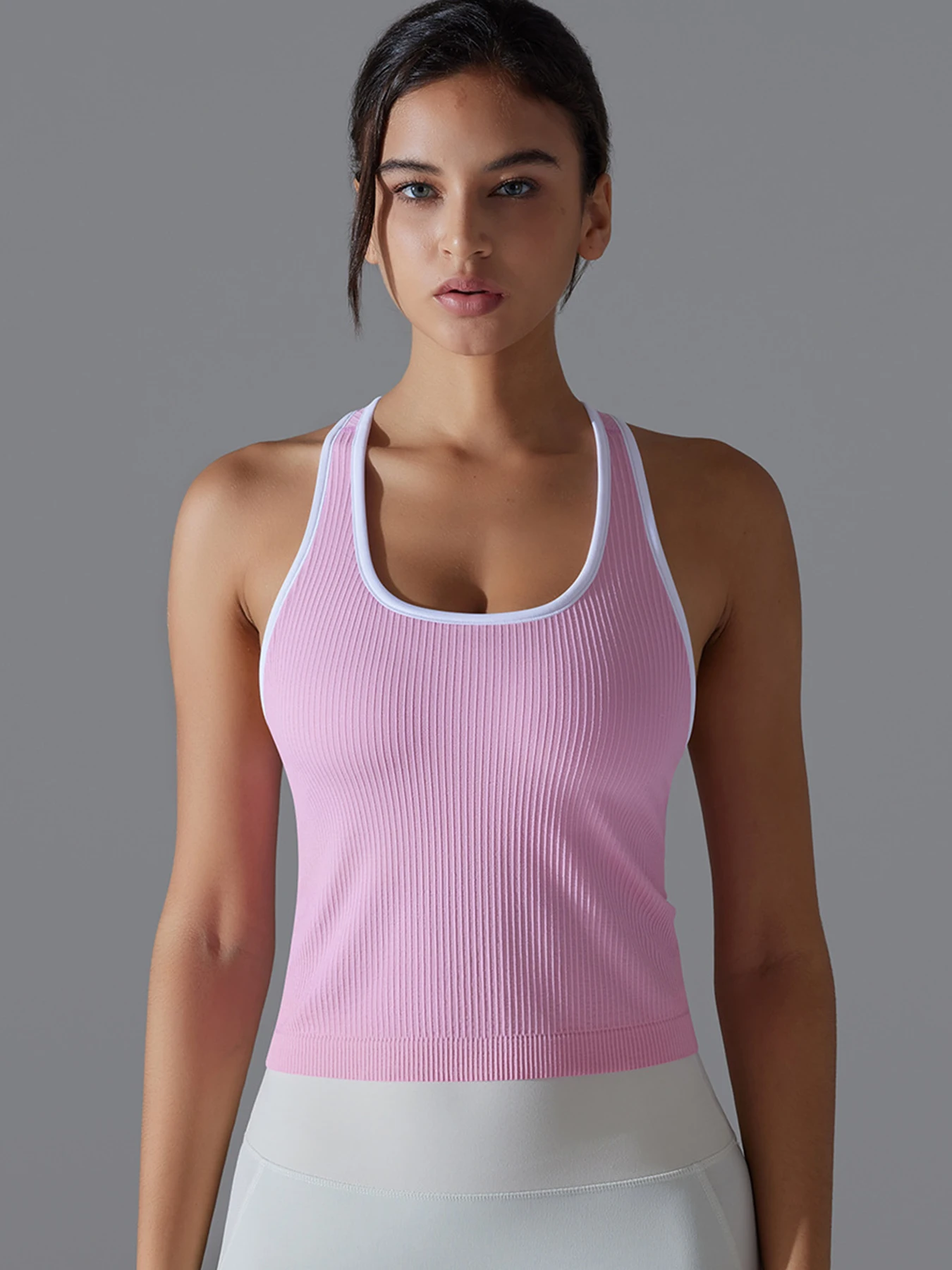 Breathable Sweat-Wicking Sports Sleeveless Tank Top, Ideal for Running, Fitness Training & Yoga