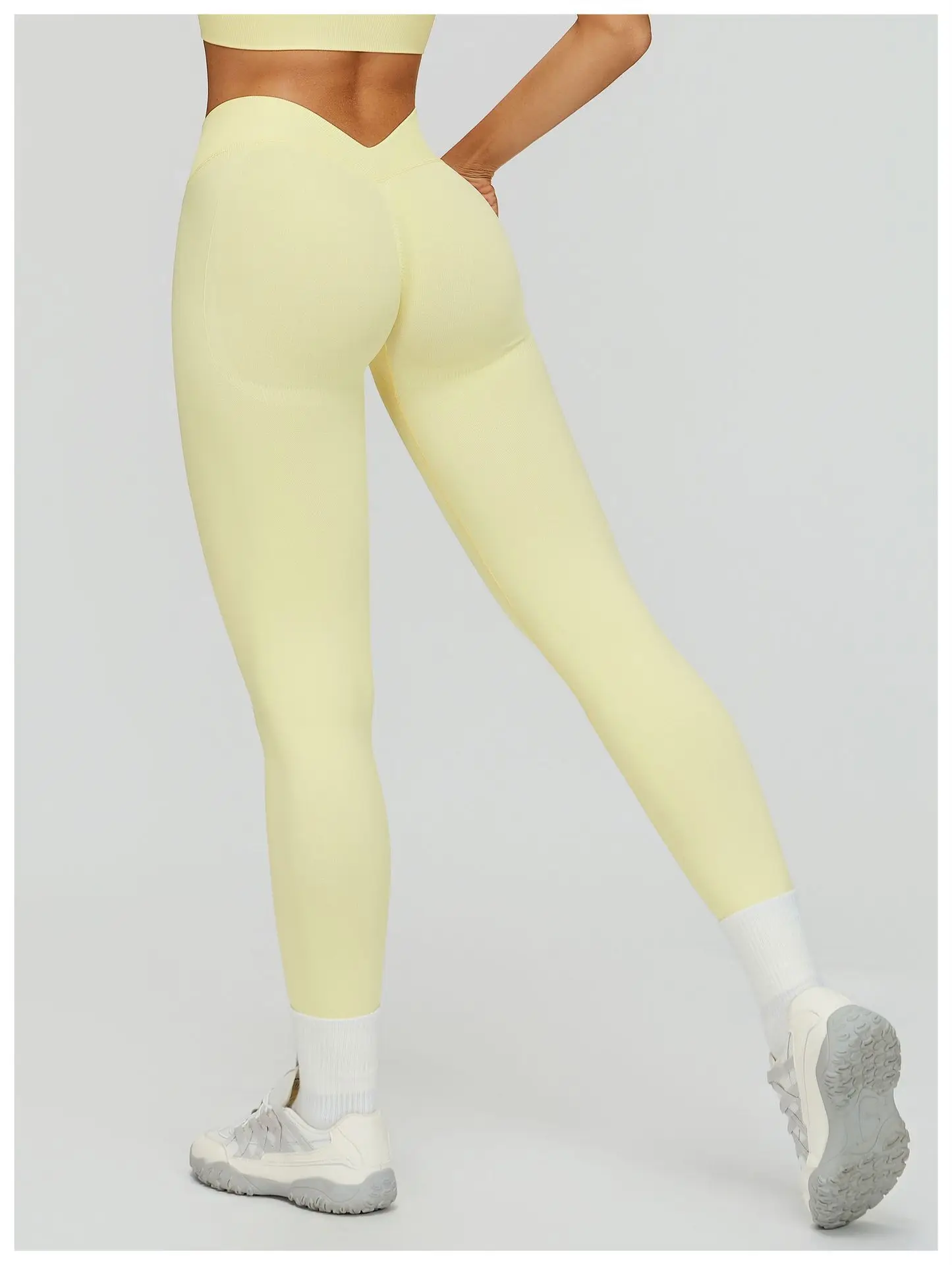 Women Seamless Yoga Pants High Waist Butt Lifting Sports Leggings Gym Workout Pants Female Soft Stretchy Sports Yoga Trousers