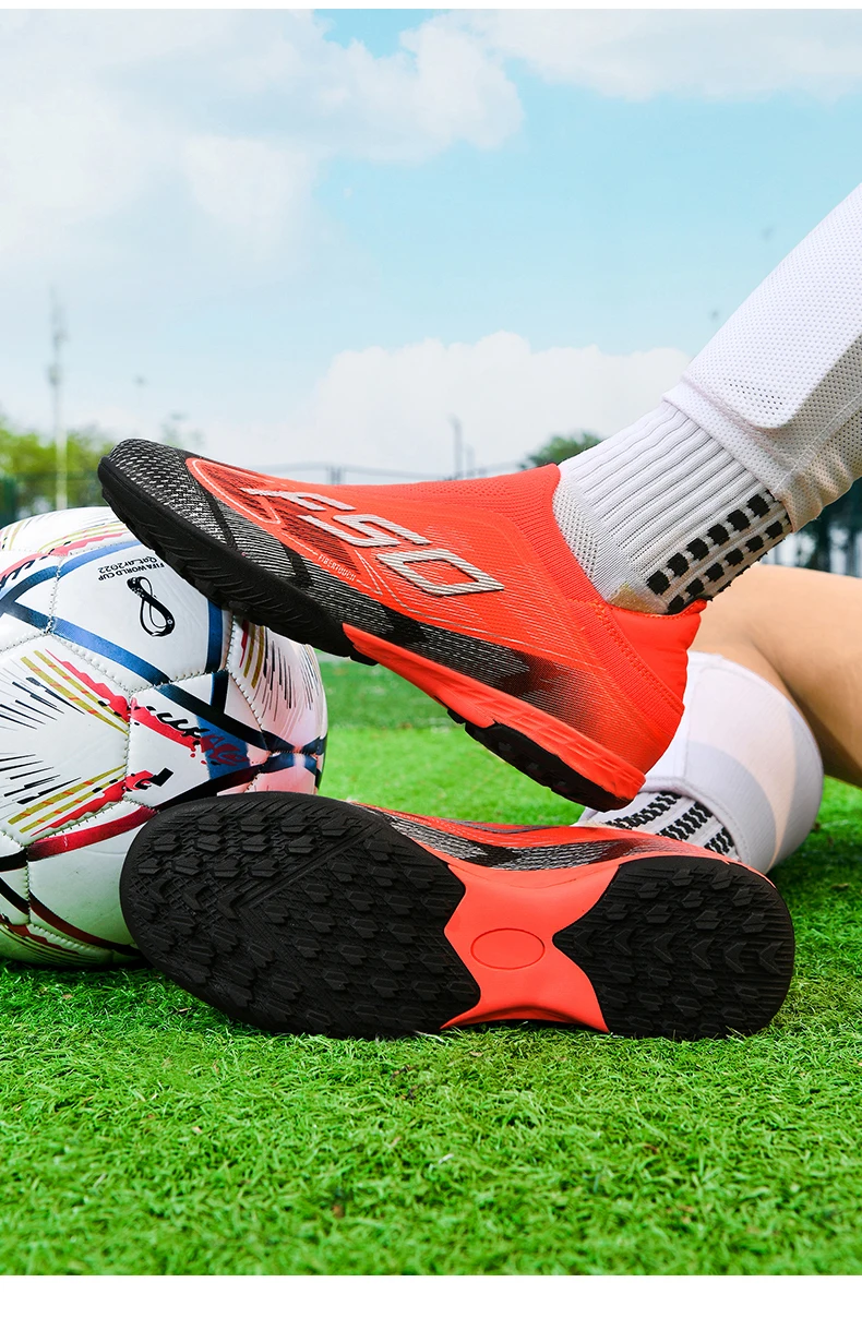 Men New Football Boots Grass Professional Original Resistant Casual Male Soccer Shoes Top Quality Ultralight Football Shoes