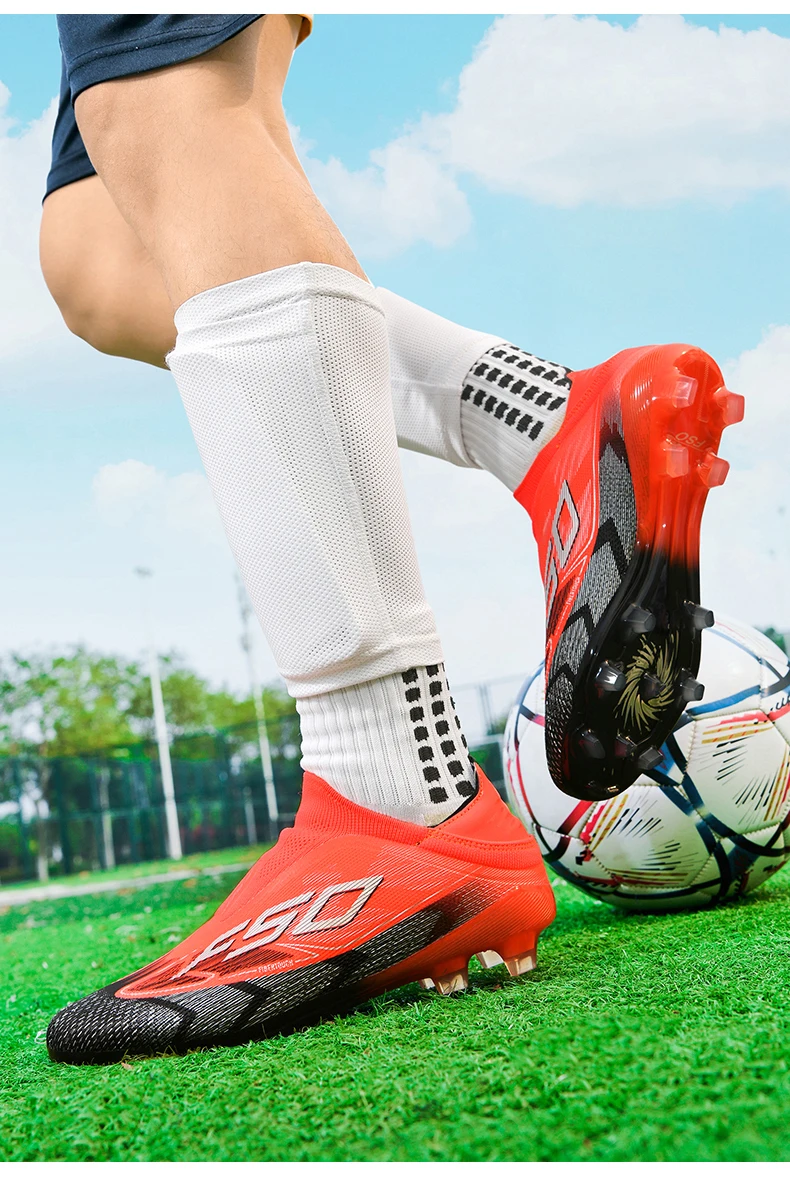 Men New Football Boots Grass Professional Original Resistant Casual Male Soccer Shoes Top Quality Ultralight Football Shoes