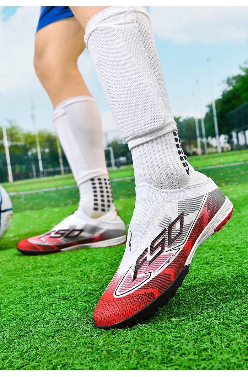 Men New Football Boots Grass Professional Original Resistant Casual Male Soccer Shoes Top Quality Ultralight Football Shoes
