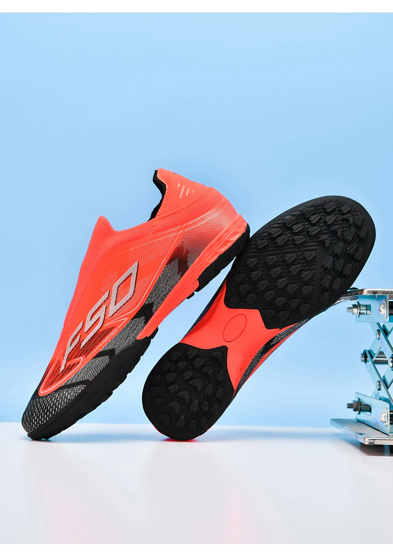 Men New Football Boots Grass Professional Original Resistant Casual Male Soccer Shoes Top Quality Ultralight Football Shoes