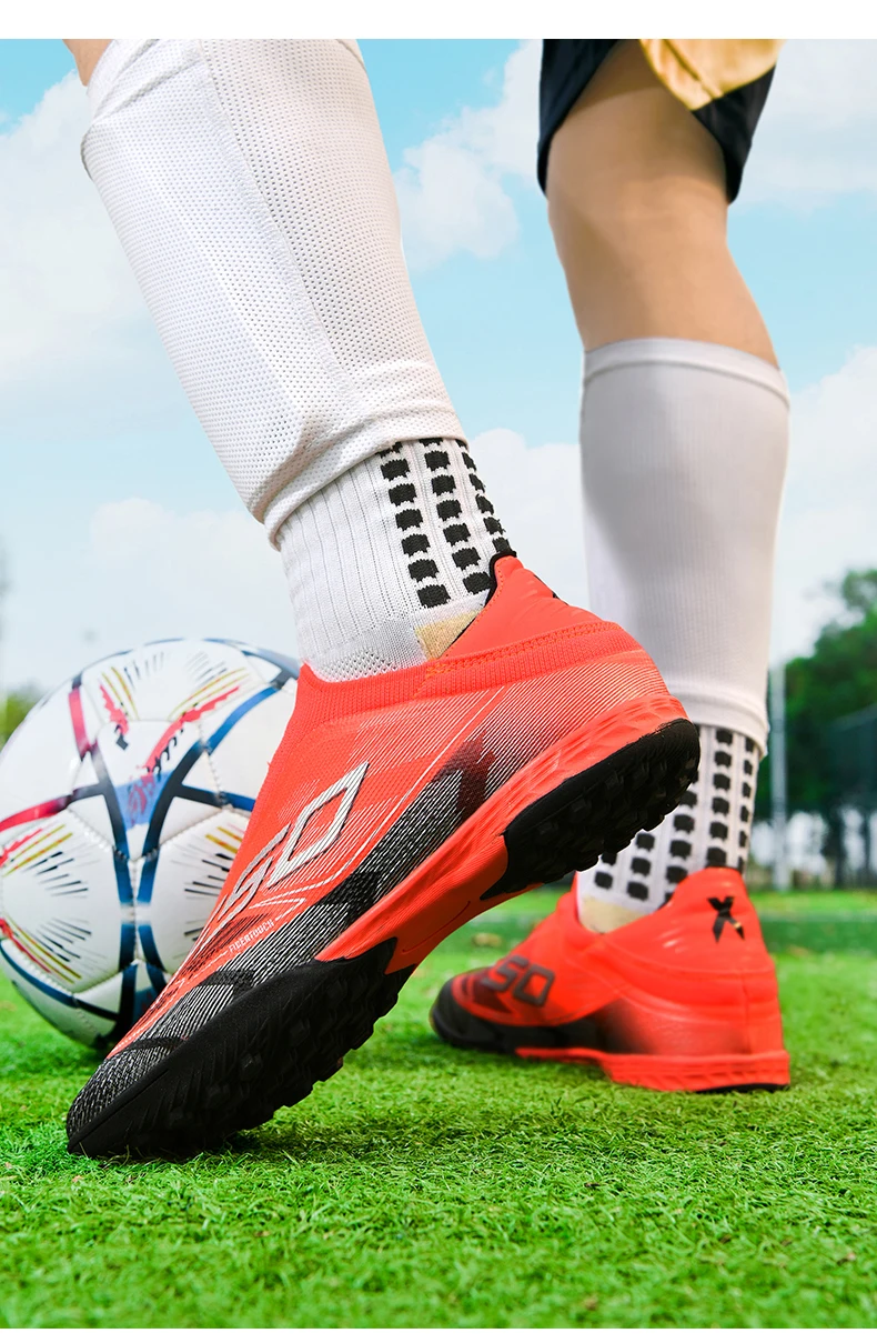 Men New Football Boots Grass Professional Original Resistant Casual Male Soccer Shoes Top Quality Ultralight Football Shoes