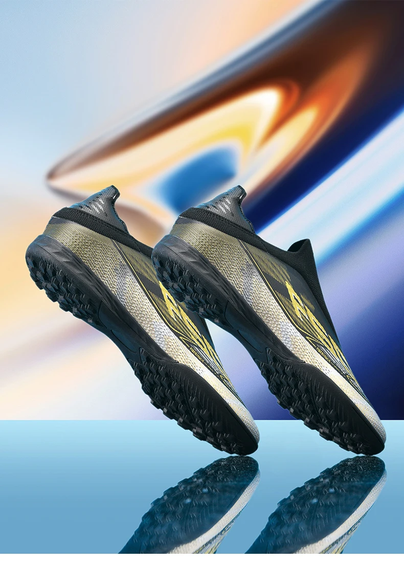 Men New Football Boots Grass Professional Original Resistant Casual Male Soccer Shoes Top Quality Ultralight Football Shoes