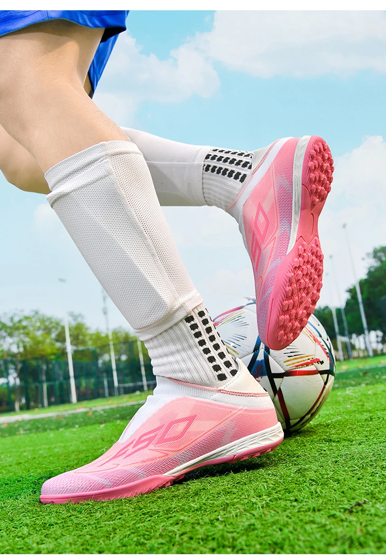 Men New Football Boots Grass Professional Original Resistant Casual Male Soccer Shoes Top Quality Ultralight Football Shoes