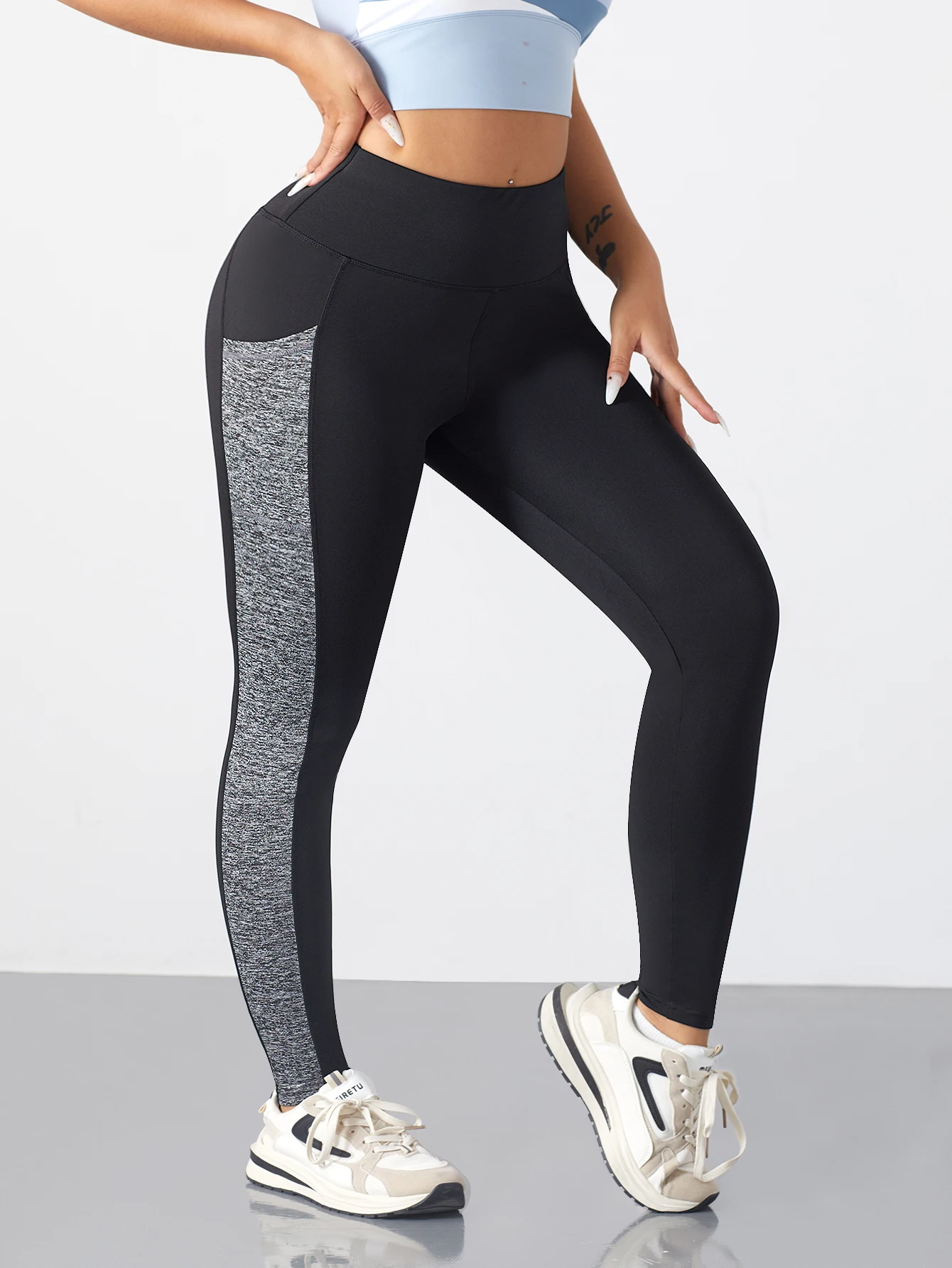 Women's High Waist Contrast Panel Yoga Leggings with Phone Pocket Tummy Control High Waist Yoga Pants Full Length Leggings