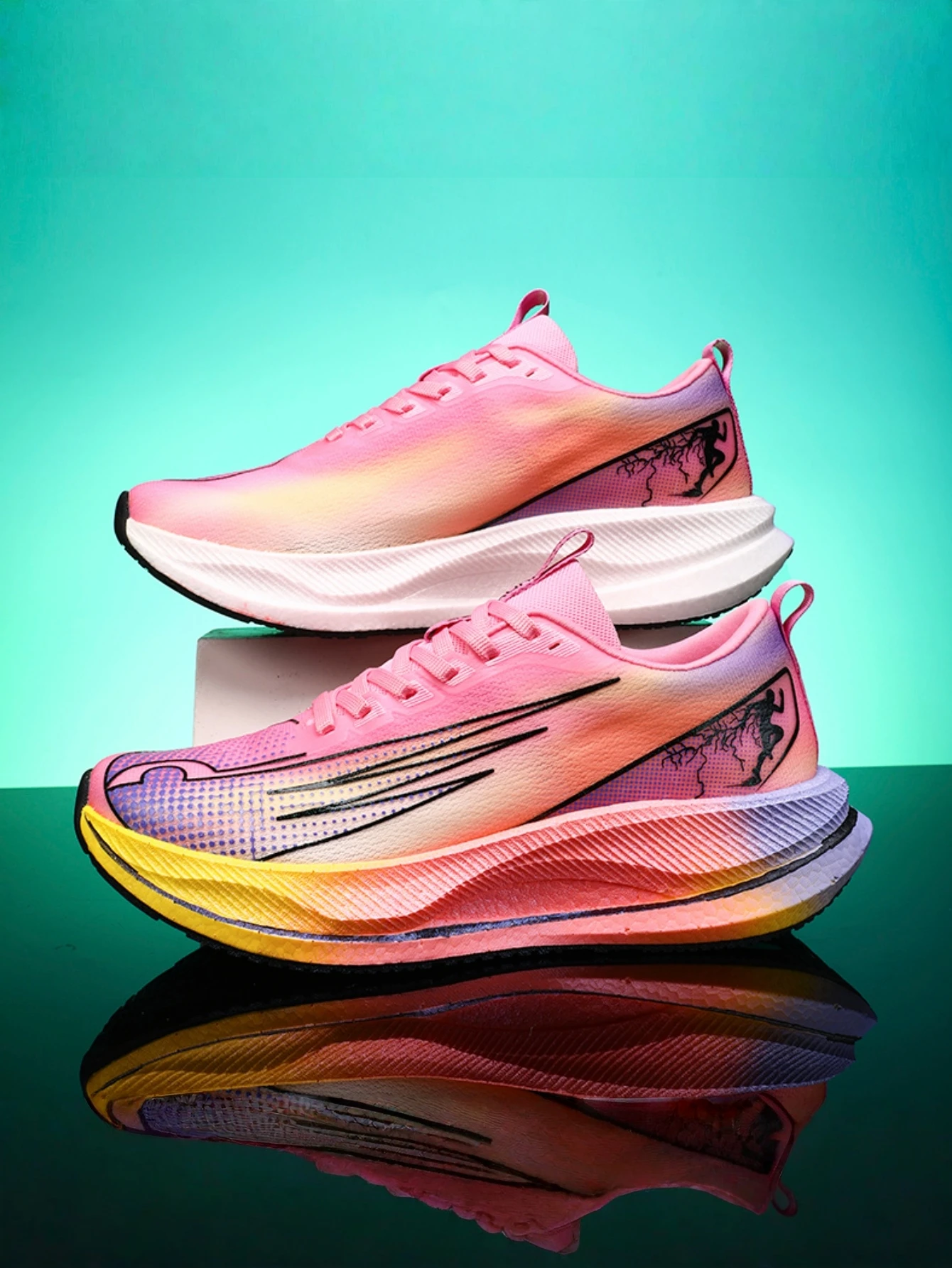 Men's Ultra-Light Professional Marathon Running Shoes, Featuring a Breathable Low-Top Design, Suitable for Year-Round Training, Gym Workouts, and Track and Field Sports