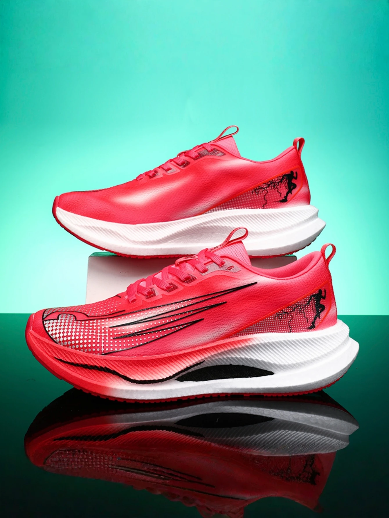 Men's Ultra-Light Professional Marathon Running Shoes, Featuring a Breathable Low-Top Design, Suitable for Year-Round Training, Gym Workouts, and Track and Field Sports
