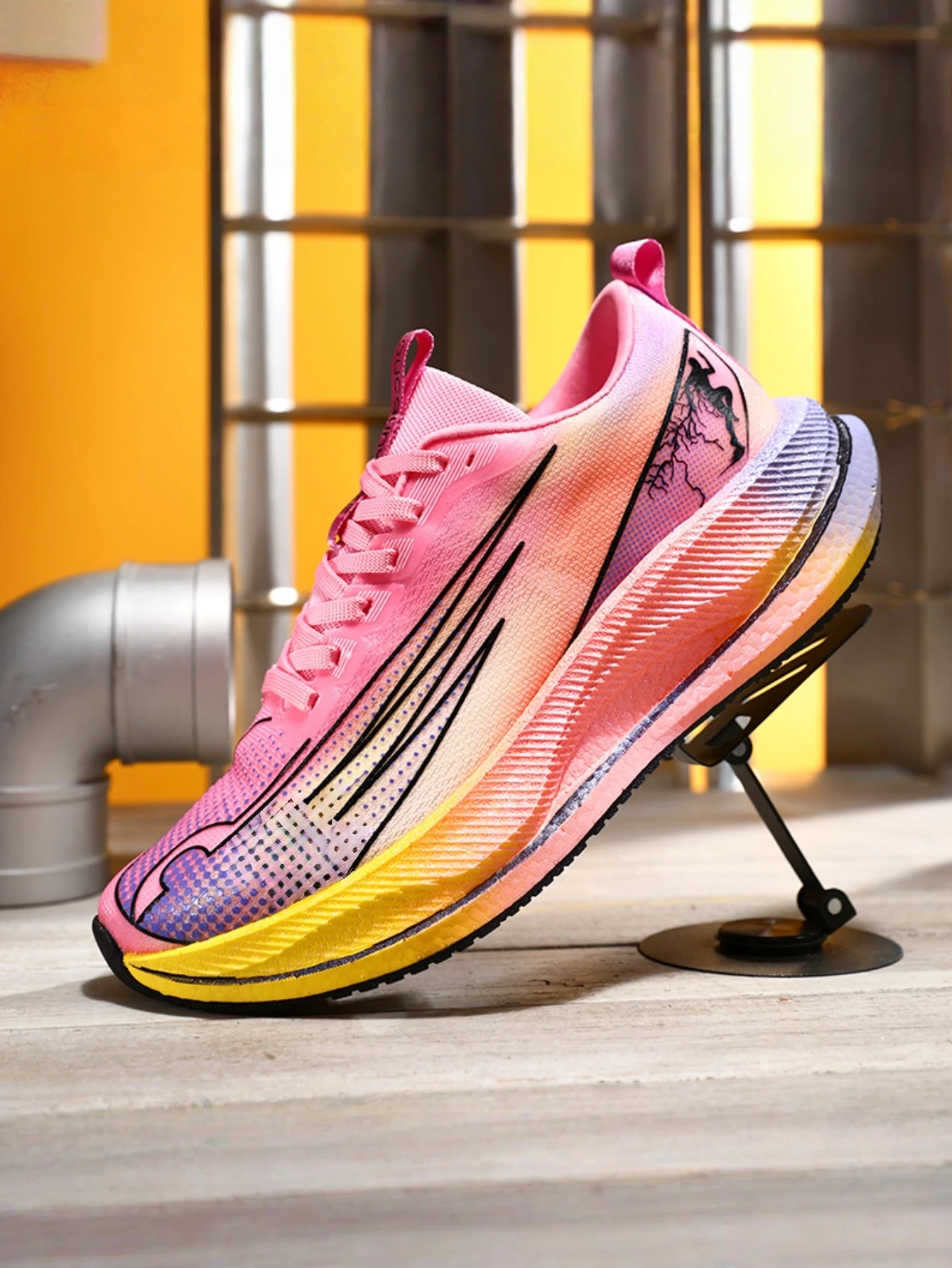 Men's Ultra-Light Professional Marathon Running Shoes, Featuring a Breathable Low-Top Design, Suitable for Year-Round Training, Gym Workouts, and Track and Field Sports