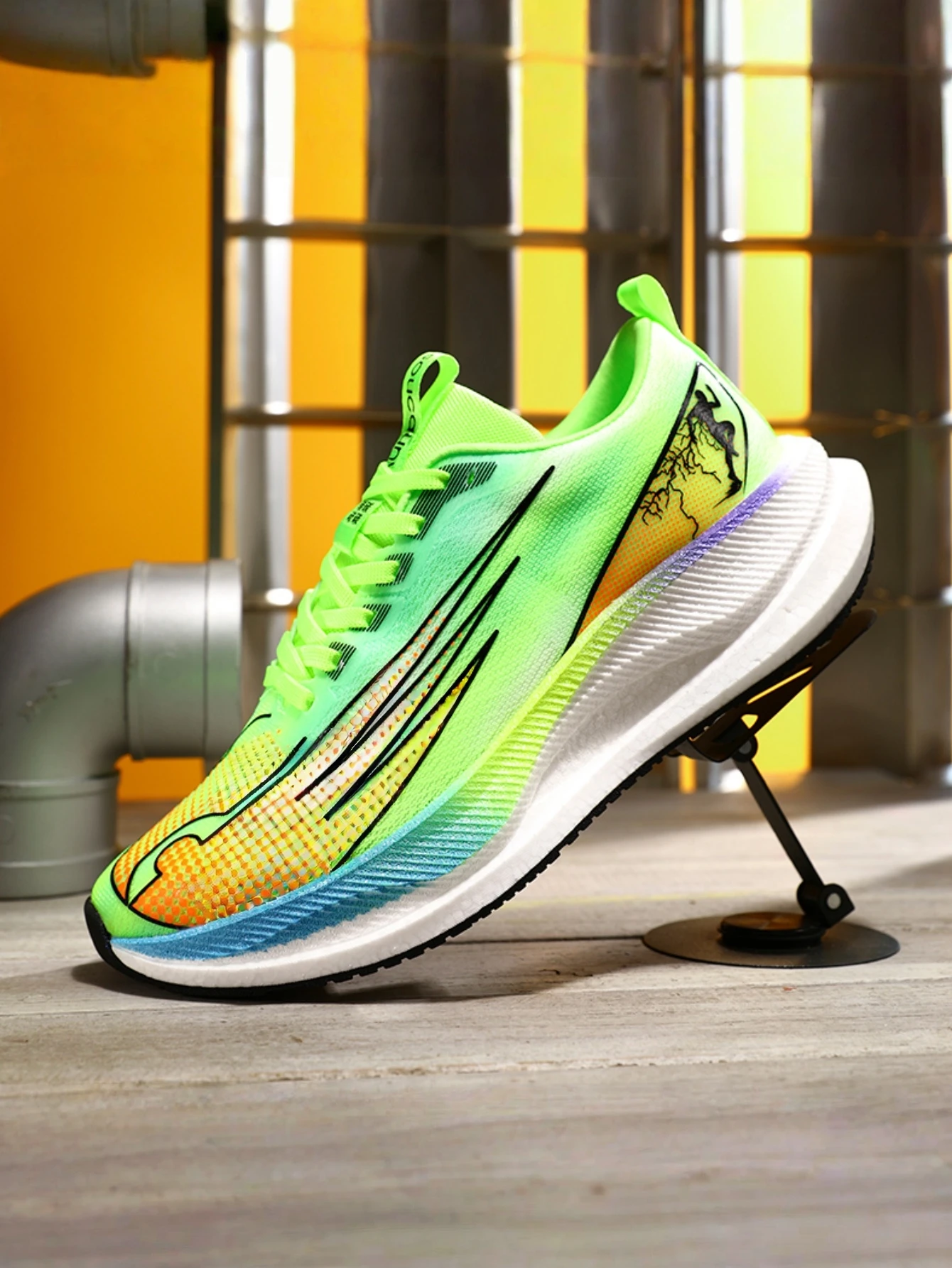 Men's Ultra-Light Professional Marathon Running Shoes, Featuring a Breathable Low-Top Design, Suitable for Year-Round Training, Gym Workouts, and Track and Field Sports