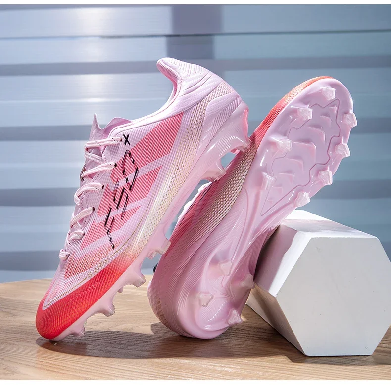 New Men Football Boots Grass Outdoor Sport Training Shoes Match Non-Slip Soccer Shoes Professional Ultralight Sneakers Unisex