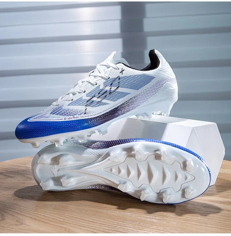 New Men Football Boots Grass Outdoor Sport Training Shoes Match Non-Slip Soccer Shoes Professional Ultralight Sneakers Unisex