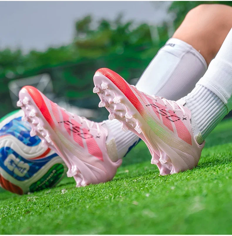 New Men Football Boots Grass Outdoor Sport Training Shoes Match Non-Slip Soccer Shoes Professional Ultralight Sneakers Unisex