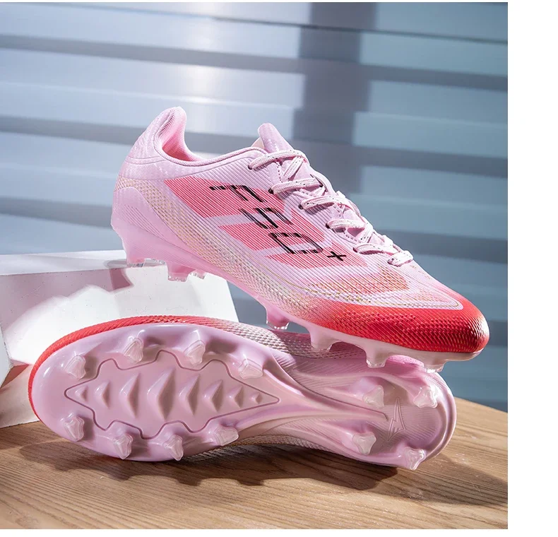 New Men Football Boots Grass Outdoor Sport Training Shoes Match Non-Slip Soccer Shoes Professional Ultralight Sneakers Unisex
