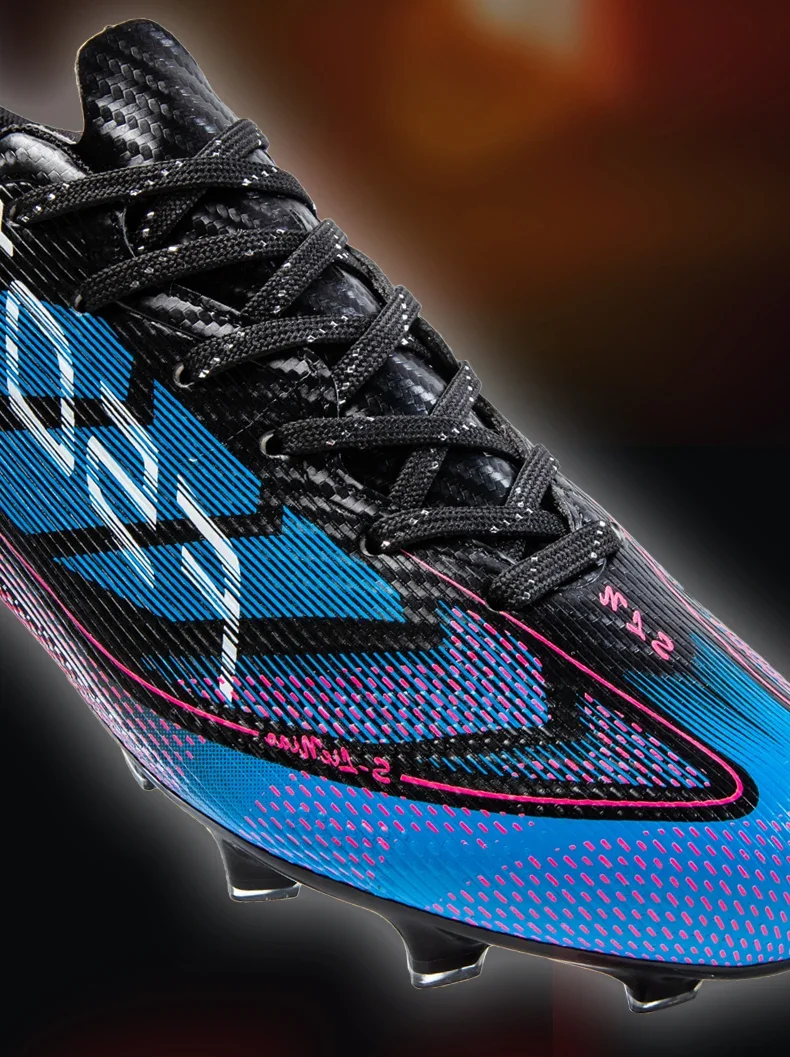 New Men Football Boots Grass Outdoor Sport Training Shoes Match Non-Slip Soccer Shoes Professional Ultralight Sneakers Unisex